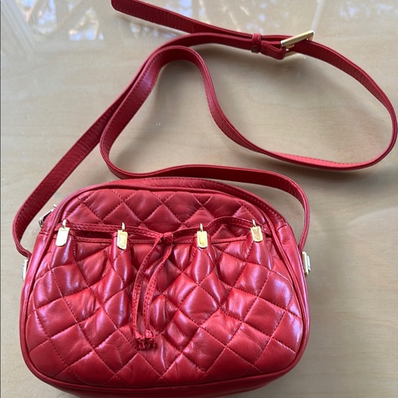 Judith Leiber Red Quilted Crossbody Bag with Diamond Pattern Kid leather - Picture 10 of 14